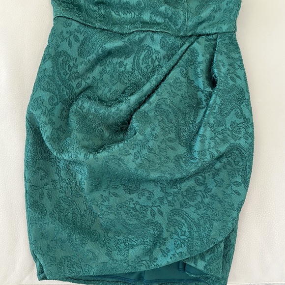 Lucy In The Sky Bernadette Jacquard Dress in Green - Picture 3 of 10